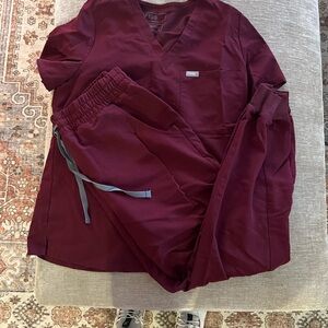 Figs set- top and bottom maroon medium